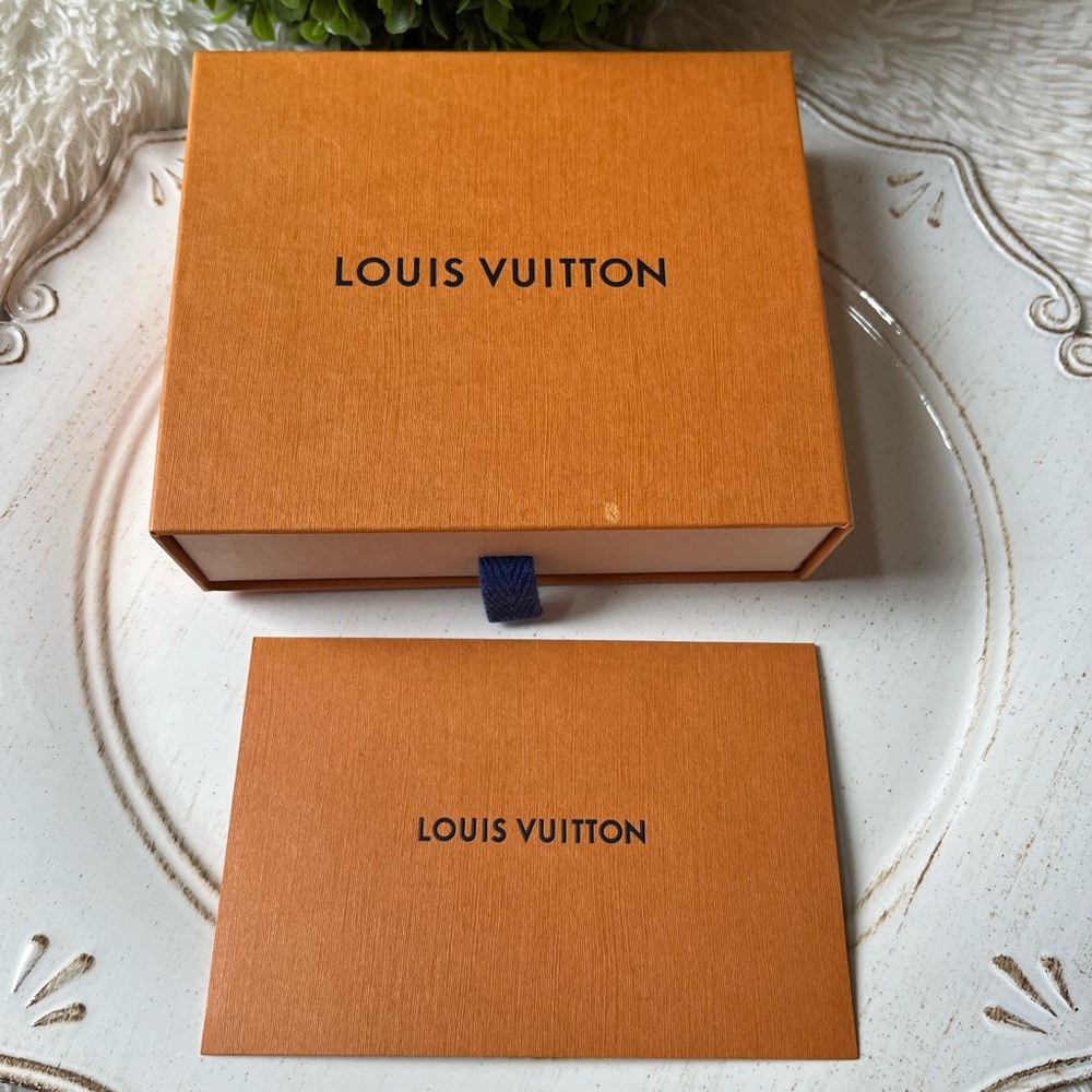 Louis Vuitton Paper Shopper Tote  bundle